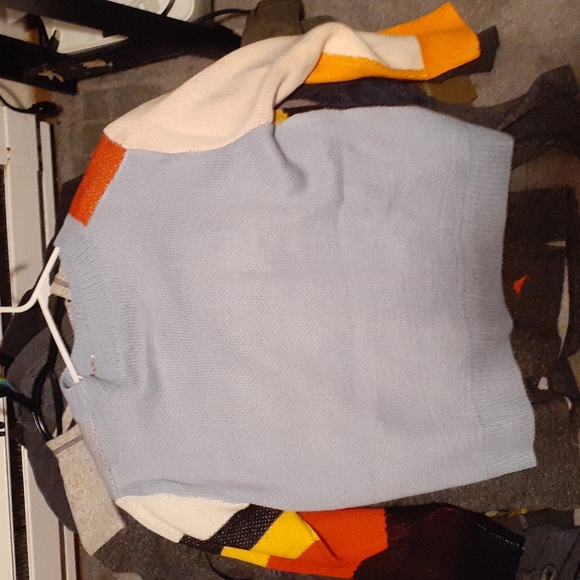 Abstract art sweater - Picture 2 of 2